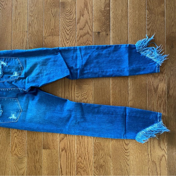 Distressed size 3 jeans - Picture 5 of 5